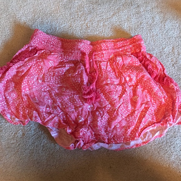 Shorts - Picture 2 of 3